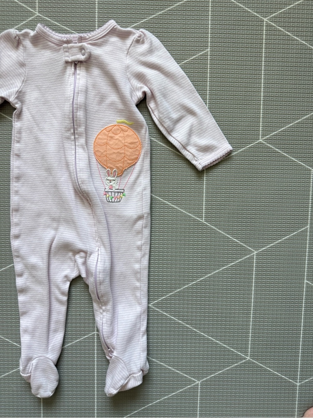 Carters|Baby girl long sleeve footies pajamas & Peach Balloon bunny Applique•••